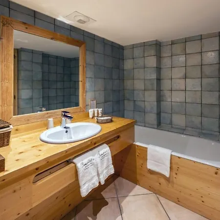 Hotel Au Chamois D'or By Les Etincelles 5*